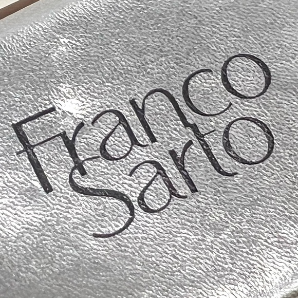 Franco Sarto Velocity Silver Snakeskin Comfort Flat Sandals Women’s 10 - Picture 13 of 13